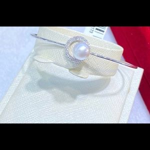 💎🤩NWT South Sea Pearl & Diamond Bangle